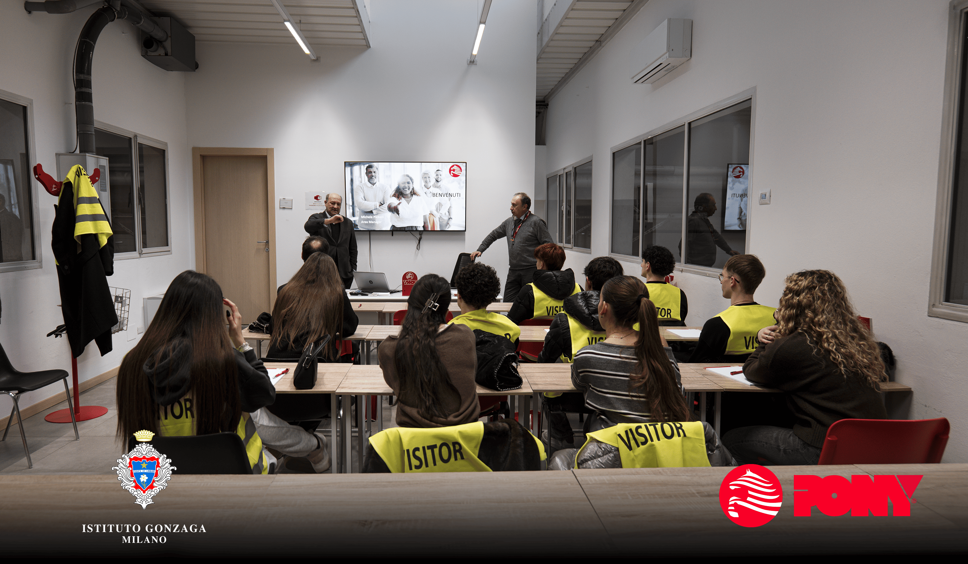 Formazione e impresa: studenti in visita a Pony